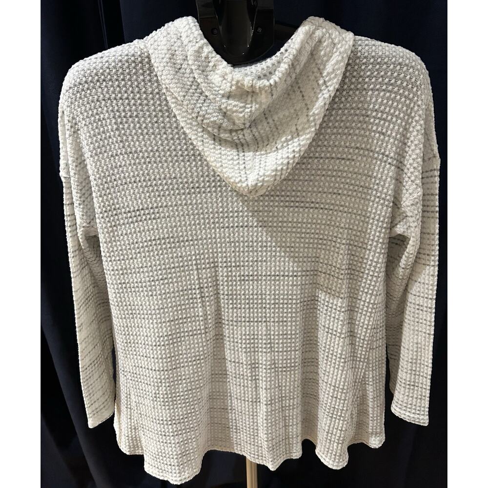 Green Envelope Women's White Textured Pullover Hoodie Size XL - Picture 2 of 3